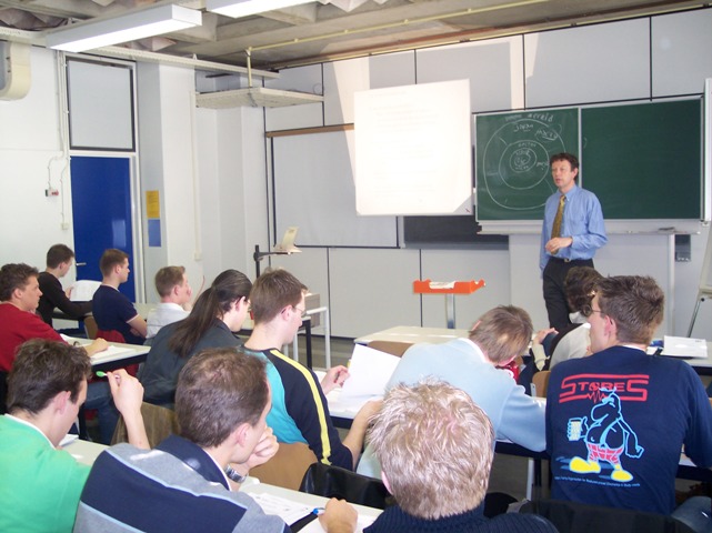 Dr. de Boer explains the assignments to be carried out